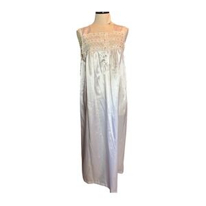 Character‎ VTG White Satin Lace Nightgown Sleeveless Pearl Button M